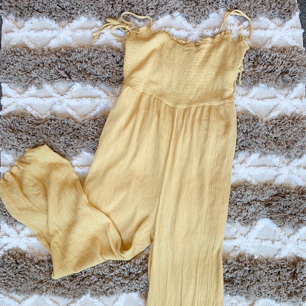 Yellow jumper
